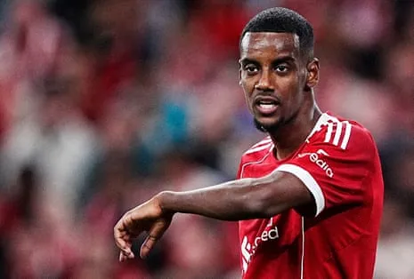 Alexander Isak's Debut Delivers Star Power Amid Noticeable Lack of Match Fitness