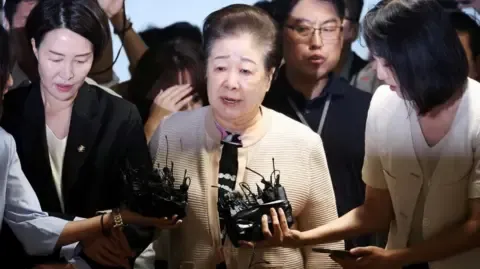 Disputed Religious Head Dismisses Gift-giving Accusations Against Former South Korean President's Wife