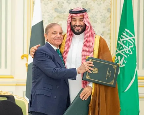 Saudi Arabia and Pakistan Sign Bilateral Defense Pact